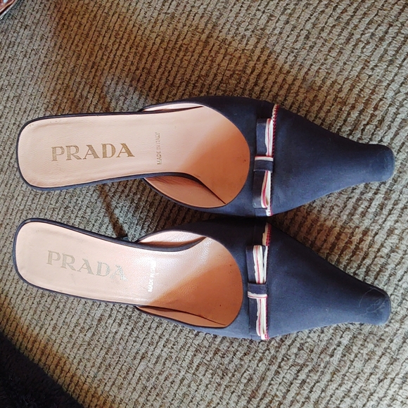 Prada heels. Navy slip-on with front bow. Size Euro 37 US size 6.5/7 - Picture 2 of 7